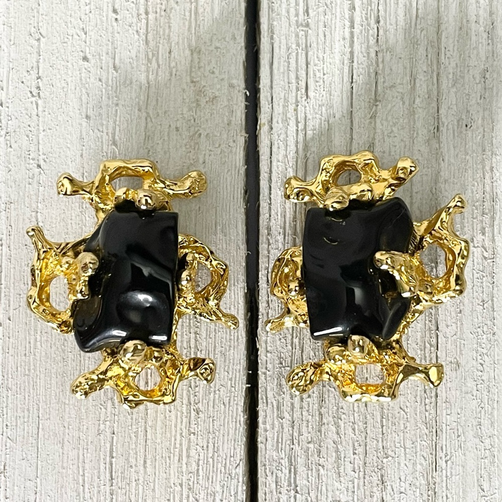 IVANA Ivana Trump Vintage Brutalist Chunky Gold Tone Lucite Clip On Earrings